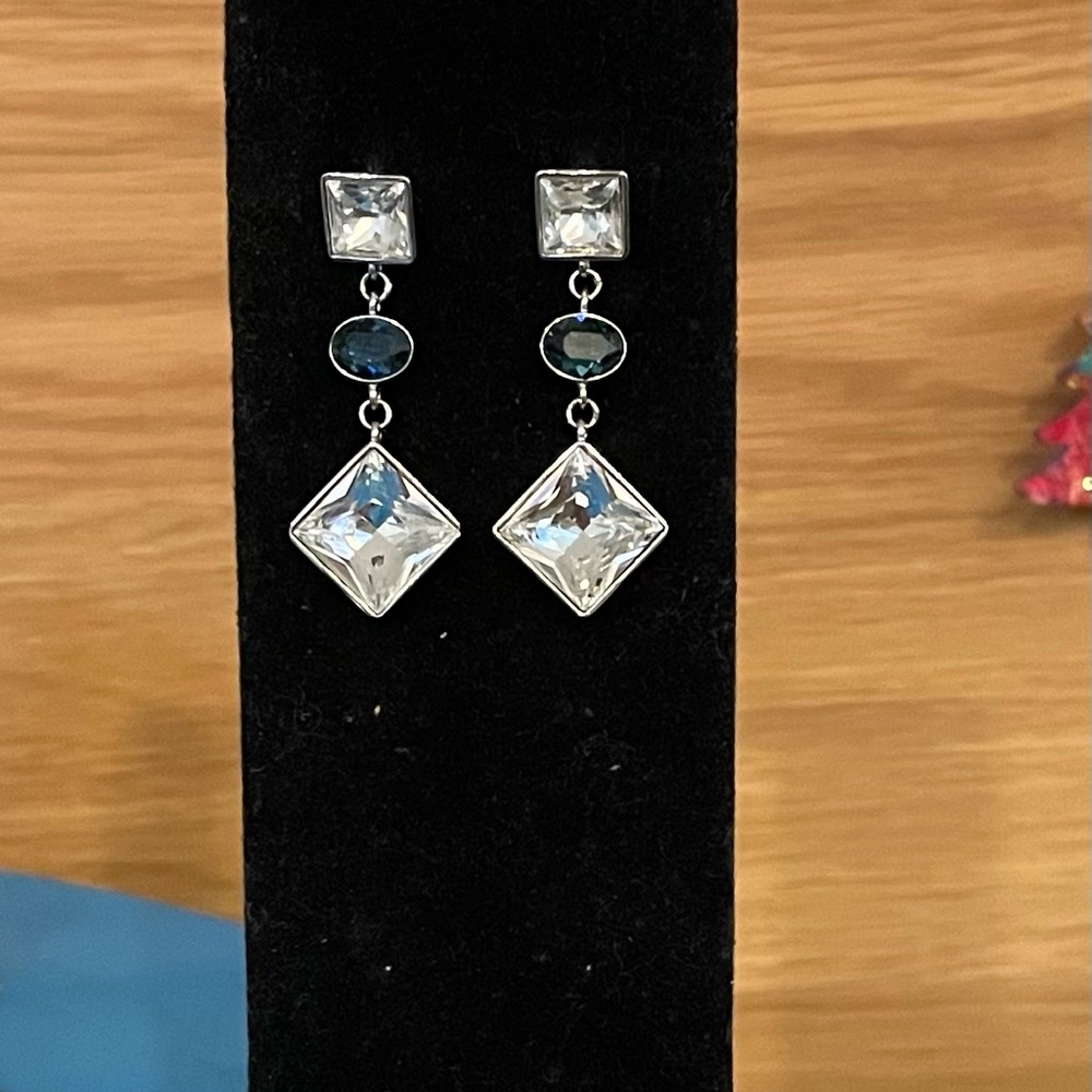 Gorgeous Crystal Earrings Navy Blue & Clear Stones 1 7/8” Pierced Ears, Dressy